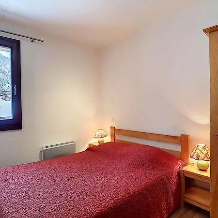 Apartment La Clusaz: Pour 8 Pers, 2 Chambres, Parking, Wifi, Animaux - Fr-1-818-26 La Clusaz